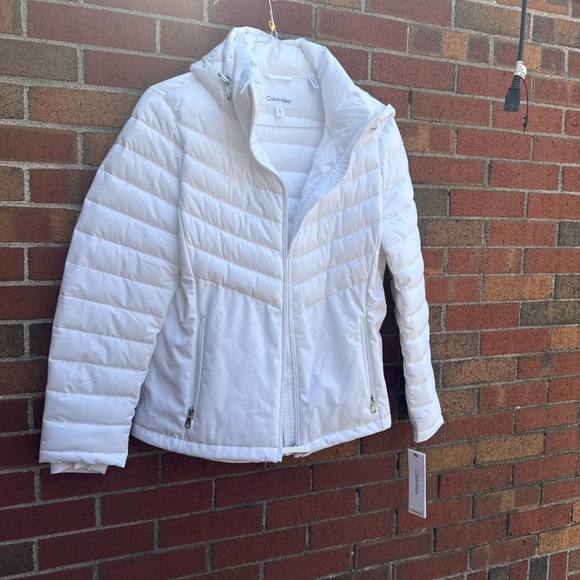 Calvin Klein Women’s White Puffer Jacket – Size Large – NWT - Picture 2 of 7
